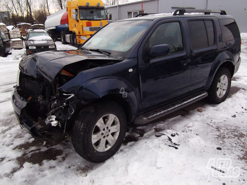 Nissan Pathfinder 2006 y parts