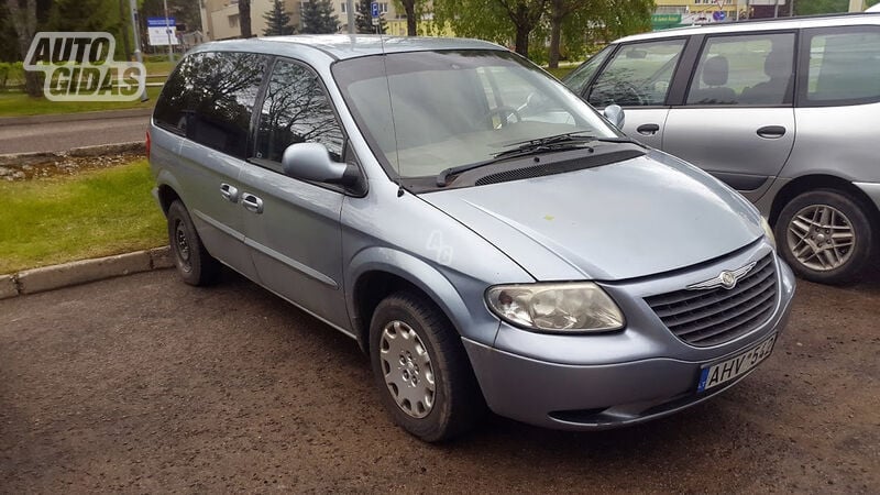 Chrysler Voyager III 2003 y parts