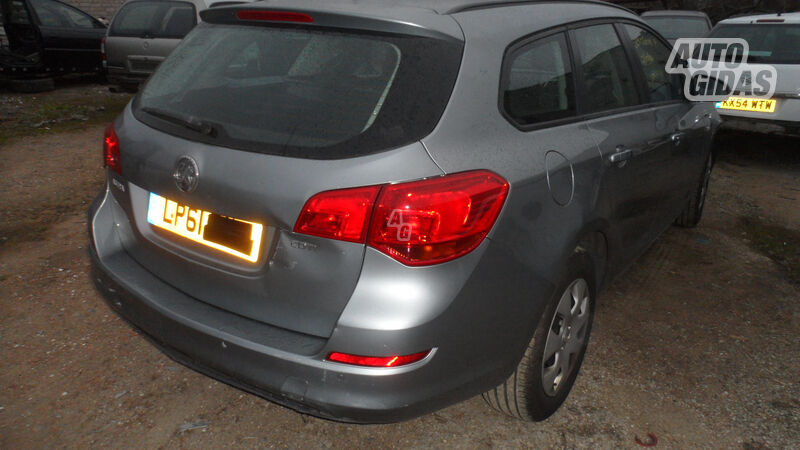 Opel Astra III 2011 y parts