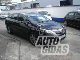 Toyota Avensis III 2013 y parts