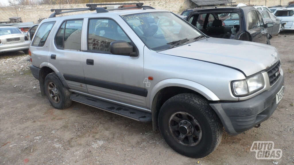 Opel Frontera B 1999 y parts