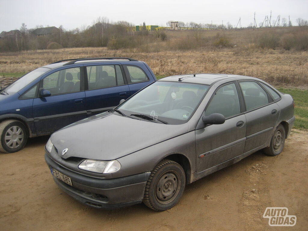 Renault Laguna I 1997 m dalys