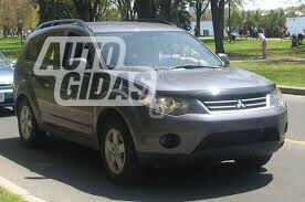 Mitsubishi Outlander II 2008 m dalys