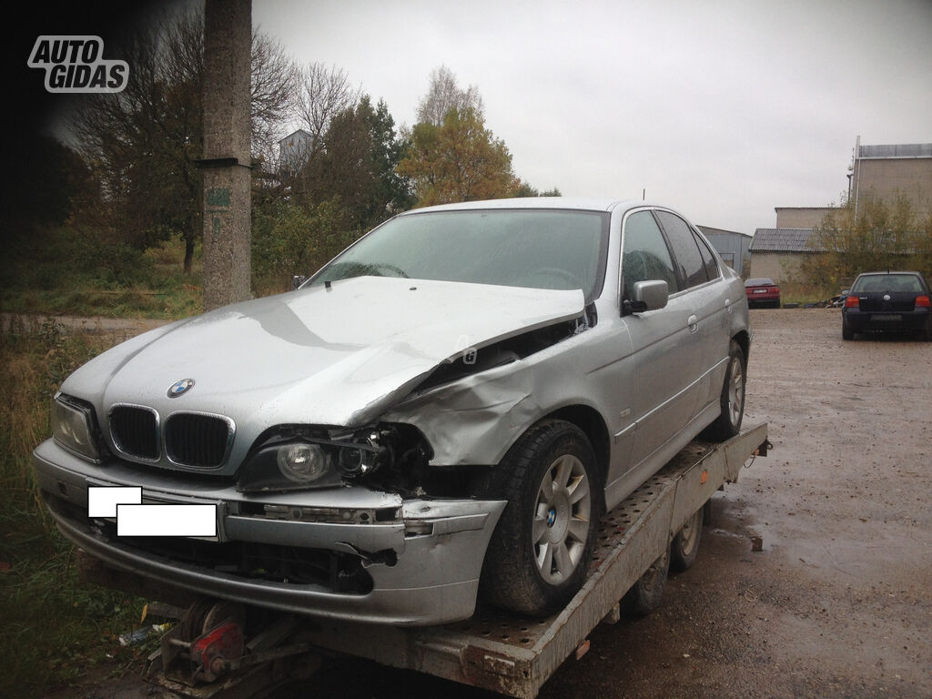 Bmw 520 E39 2002 г запчясти