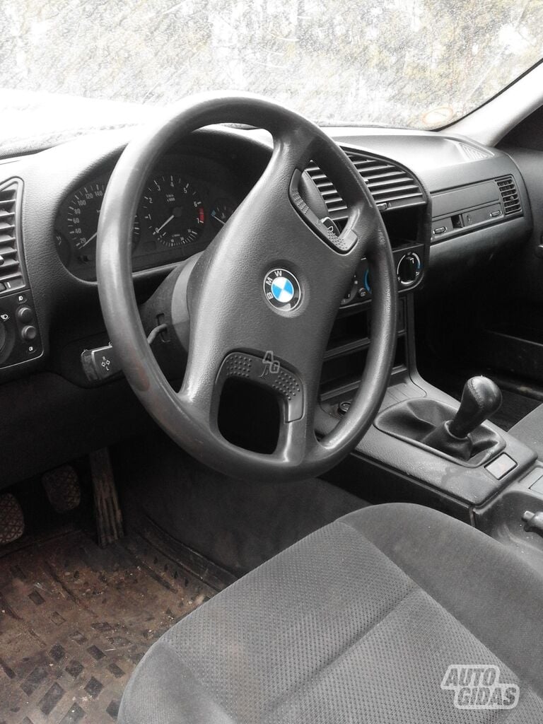 Bmw 320 E36 1993 y parts